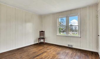 211 Shaker Rd, Albany, NY 12211