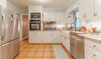 759 Riverhill Dr, Athens, GA 30606