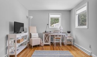 3 Garden St, Branford, CT 06405