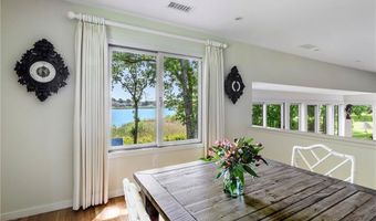 4 Alpond Dr, Newport, RI 02840