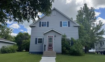 707 Ohmer St, Bottineau, ND 58318