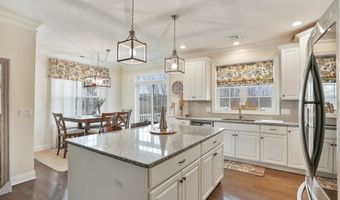 19 Putnam Ln 19, Danbury, CT 06810