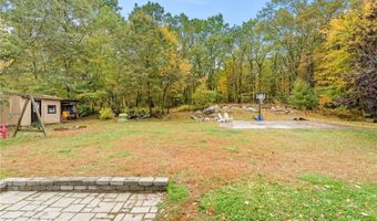 75 Staghead Dr, Burrillville, RI 02859