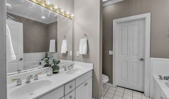 17 Charleston Cir, Brandon, MS 39047