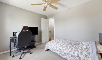 1 Regal Ct, Algonquin, IL 60102