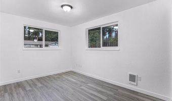 1464 Greenville Dr, Bellingham, WA 98226