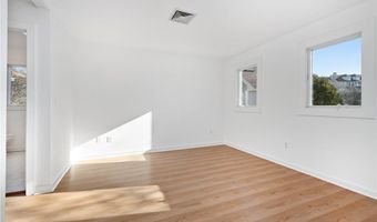 15 Hammersmith Rd 31A, Newport, RI 02840