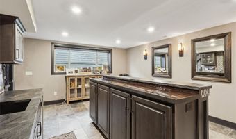 1237 Eagle Creek Blvd SW, Altoona, IA 50009