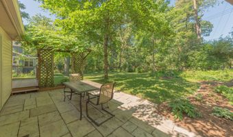 2728 Kimberley Rd, Ann Arbor, MI 48104