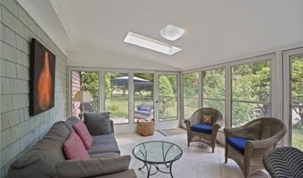 30 Stone Ridge Dr, East Greenwich, RI 02818