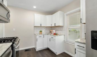 1176 Duxberry Ave, Columbus, OH 43211