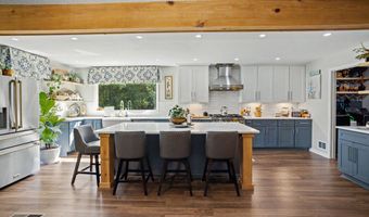 121 Peacock Rd, Barnesville, GA 30204