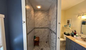 21 Dream Ln, Belfast, ME 04915