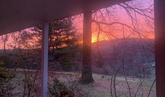 1694 CEDAR TOP Rd, Reading, PA 19607