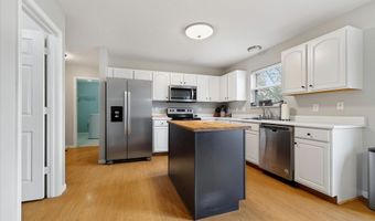 1810 Salina Dr, Avon, IN 46123