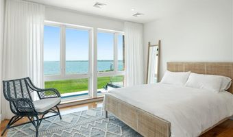 511 Ocean Ave, Newport, RI 02840