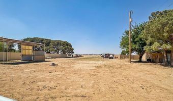 808 E Chapman Rd, Carlsbad, NM 88220