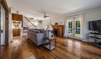 9 First Ave, Branford, CT 06405
