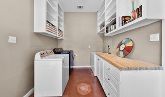 1523 Meadow Gln, Adkins, TX 78101