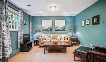 3818 N RIDGEVIEW Rd, Arlington, VA 22207