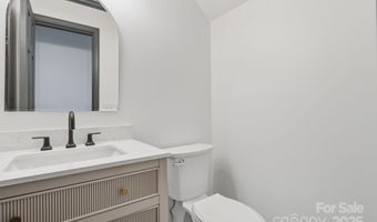 8 Indian Ridge Rd, Asheville, NC 28803