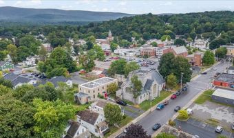 211 School St, Bennington, VT 05201