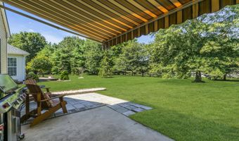 40 Bunker Hill Dr, Allentown, NJ 08501