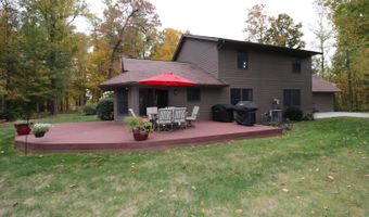 226 Lakeshore Dr, Batesville, IN 47006