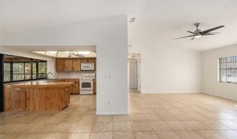 909 CHIPAWAY Dr, Apollo Beach, FL 33572