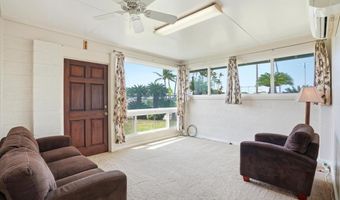 320 W Lanai St, Kahului, HI 96732