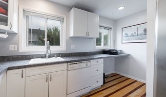 201 Greens Farm Rd 201, Branford, CT 06405