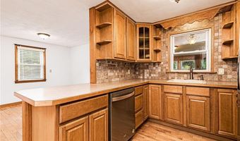 75 Hickory Dr, North Kingstown, RI 02852
