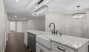 2 School St 130, Lincoln, RI 02802