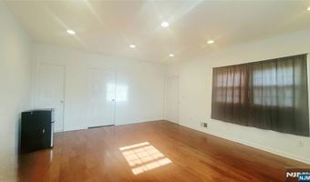 96 Westside Ave, Bergenfield, NJ 07621
