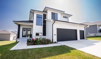 3217 Lakeview Dr SE, Altoona, IA 50009