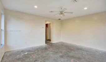 140 NE 7th St, Belle Glade, FL 33430