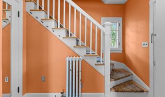60 University Ter, Burlington, VT 05401