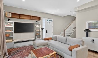 3918 W 242nd St, Torrance, CA 90505
