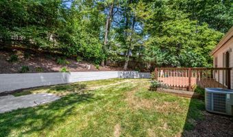 8302 NIGHTINGALE Ct, Annandale, VA 22003