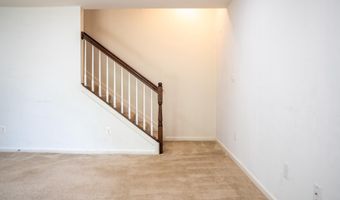 42243 CANARY GRASS Sq, Aldie, VA 20105