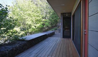5 Scenic Dr, Ashland, OR 97520