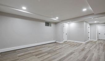 31 Gloria Dr, Allendale, NJ 07401