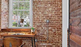 515 N WASHINGTON St 105, Alexandria, VA 22314