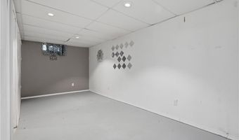 36 Wentworth St, North Providence, RI 02904