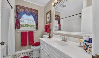 12 Dyal St, Baxley, GA 31513