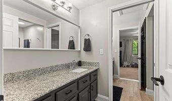 19 Parkplace N, Allen Park, MI 48101