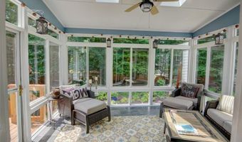 5344 Chaversham Ln, Peachtree Corners, GA 30092