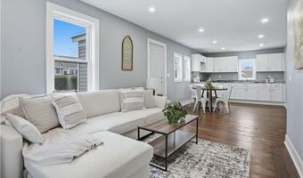 188 Greene Ln, Middletown, RI 02842