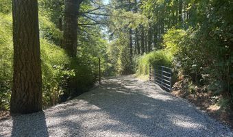 17301 Canyon Dr, Brookings, OR 97415