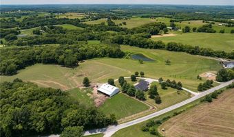 10700 SE Crabapple Rd, Agency, MO 64401